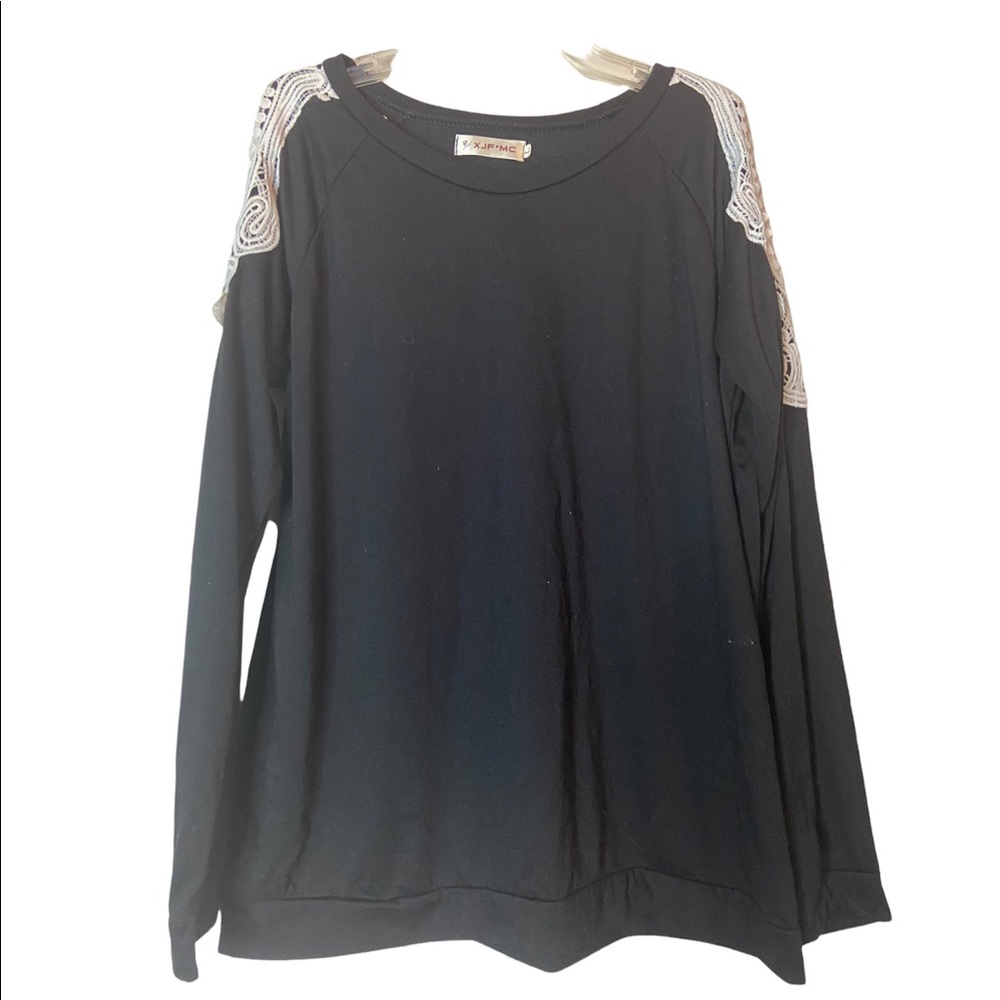 XJF mc Long Sleeve scoop neck black cold shoulder white lace  accent top large